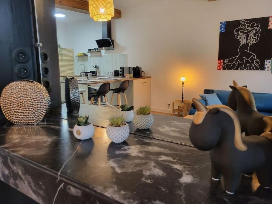 O Bon'Endroit - Appartement Confort - Centre Ville 비엔 외부 사진