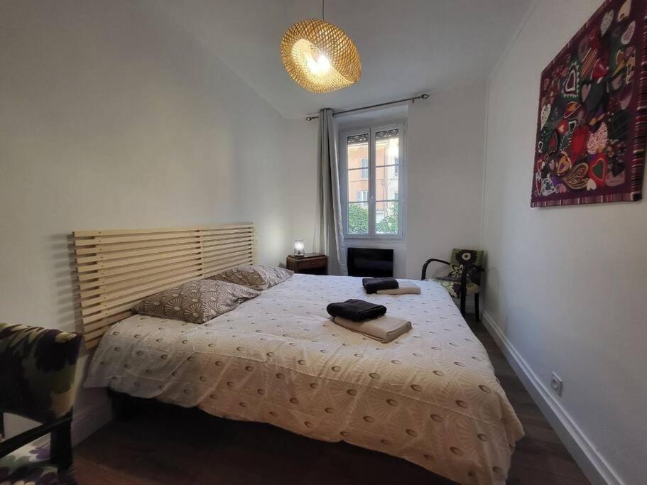 O Bon'Endroit - Appartement Confort - Centre Ville 비엔 외부 사진