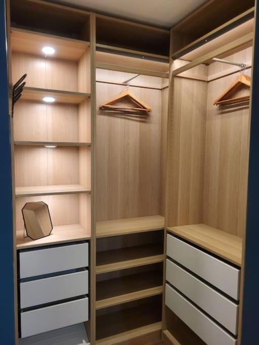 O Bon'Endroit - Appartement Confort - Centre Ville 비엔 외부 사진